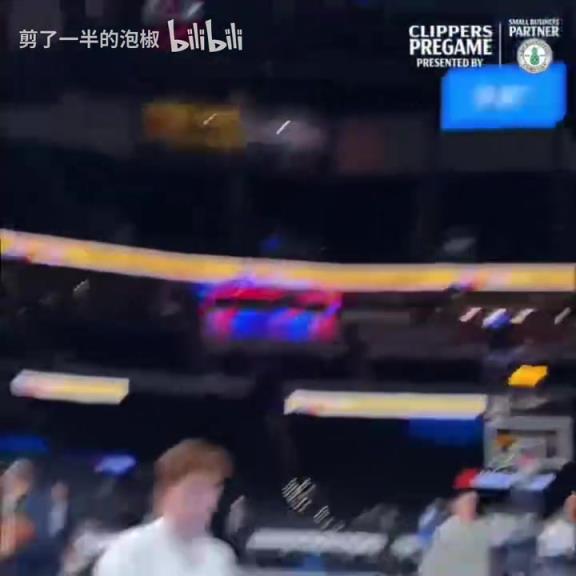 寶藏球員！你覺得小瓊斯能延續(xù)去年季后賽的亮眼表現(xiàn)嗎？