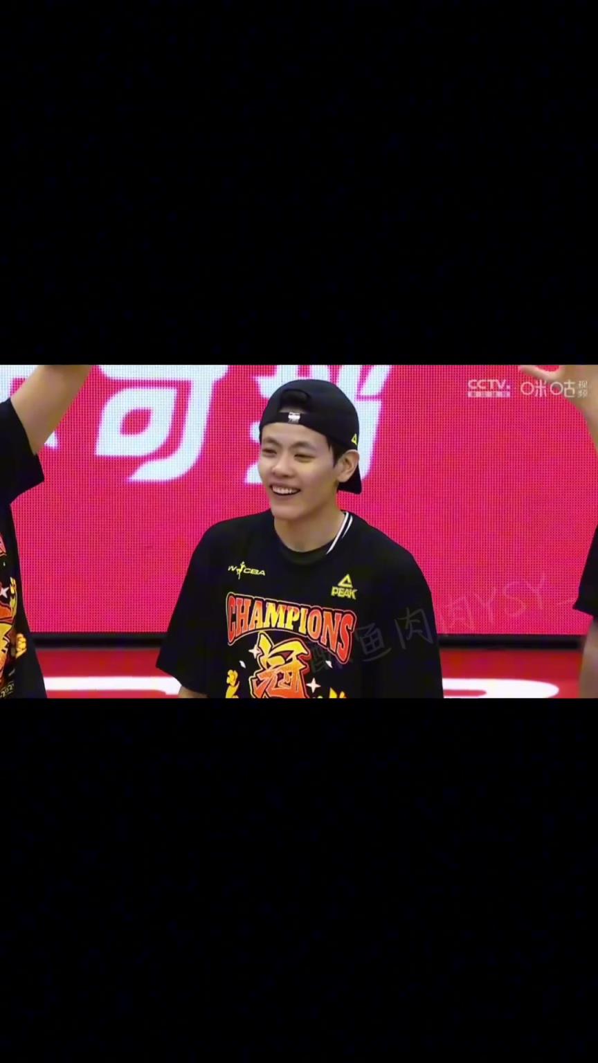 以小搏大以弱勝強 ；從不被看好，到站到最高的領(lǐng)獎臺...